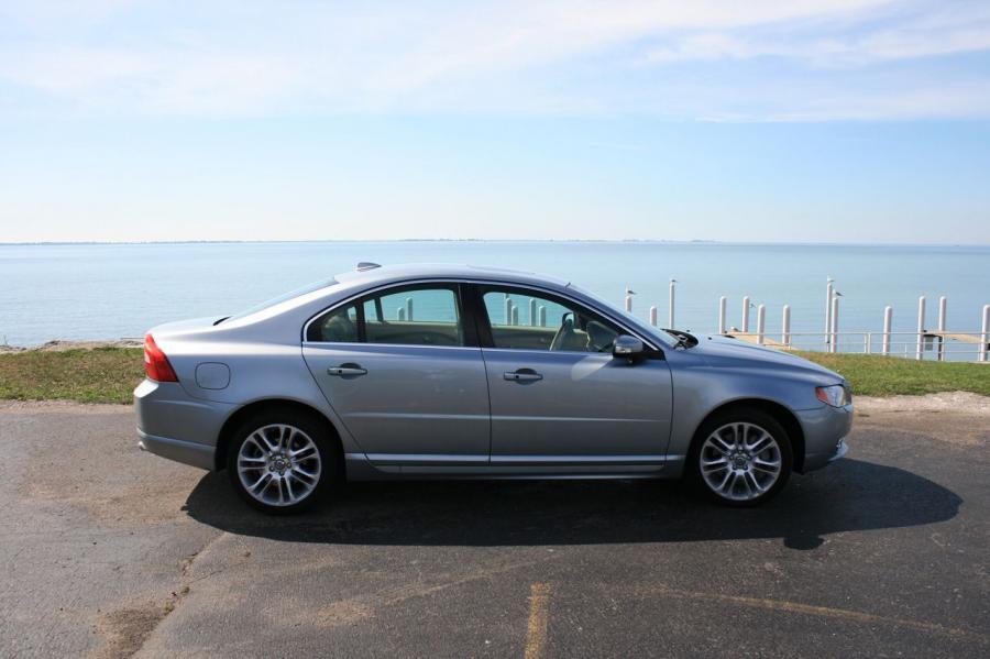  Volvo S80 AWD V8 2007 года  (фото 43 из 45)